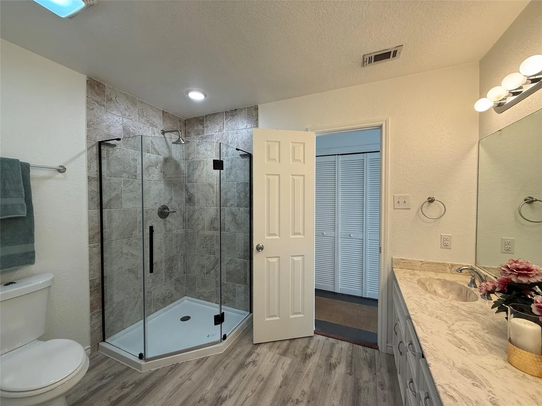 Photo of 2111 Chinaberry CIR