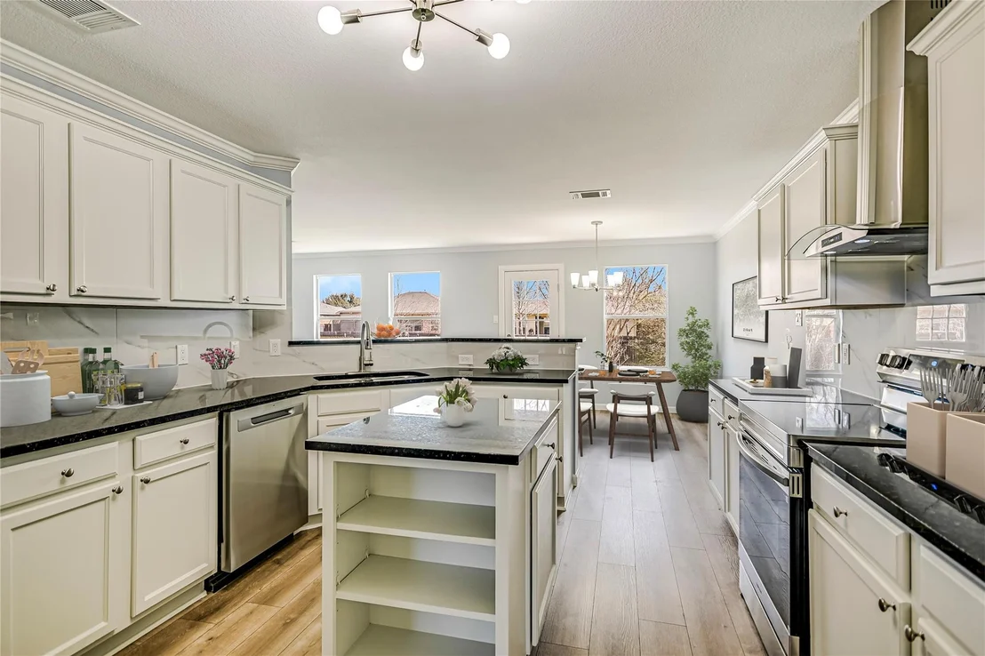 Photo of 222 Herrera TRL