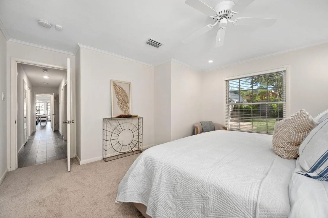 Photo of 5807 Fairlane DR