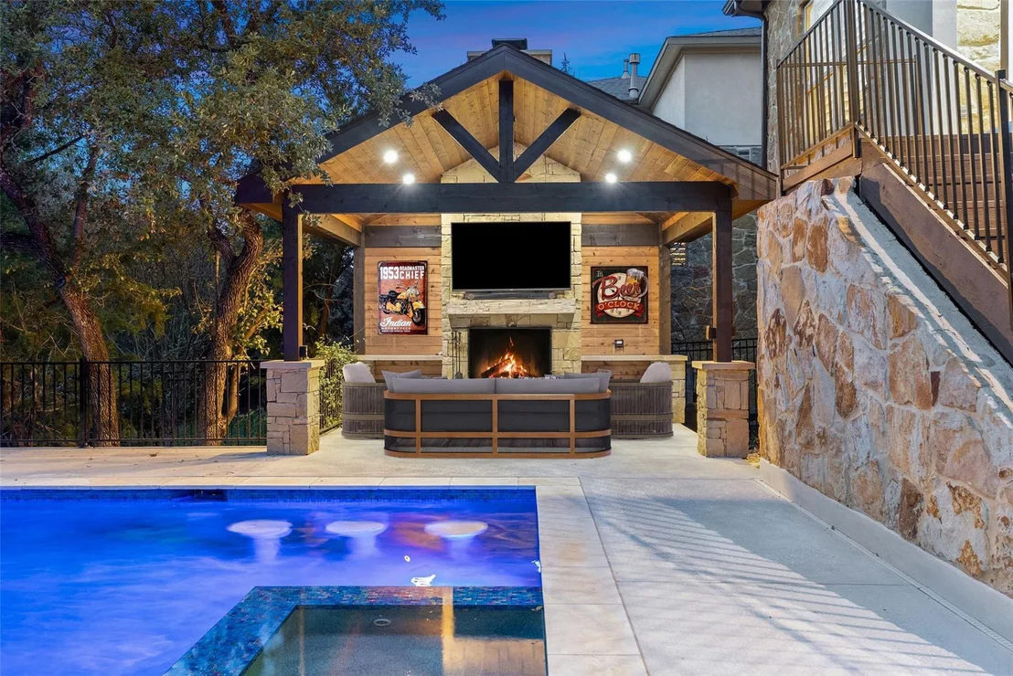 Photo of 302 Duffy LN