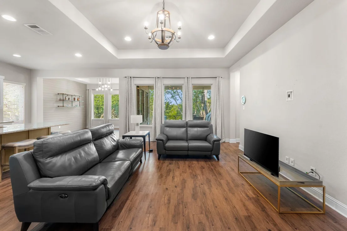 Photo of 140 Lake Rim CIR