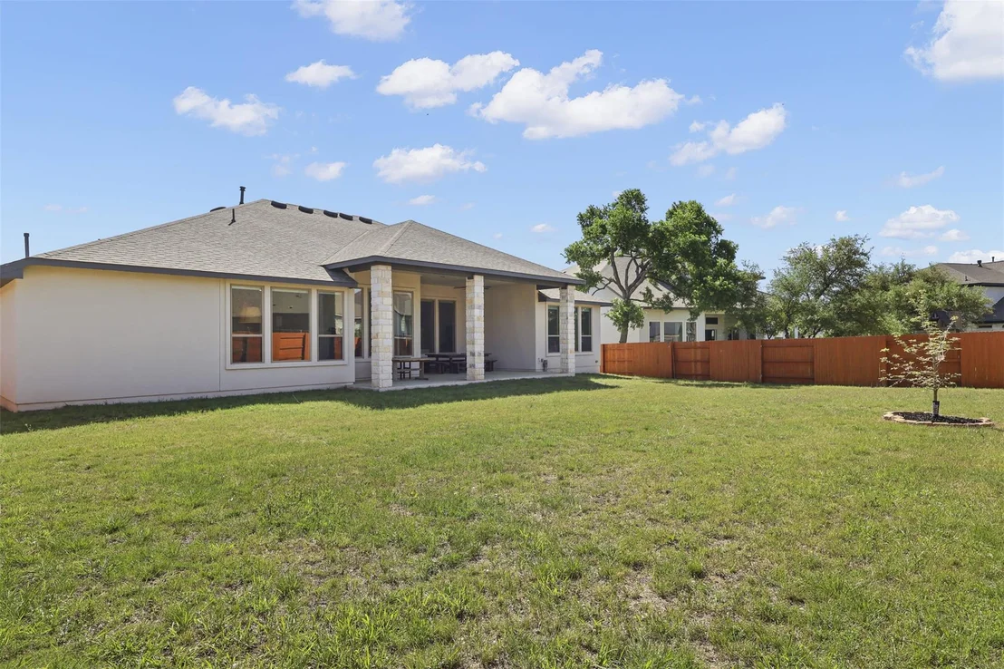 Photo of 299 Peakside CIR