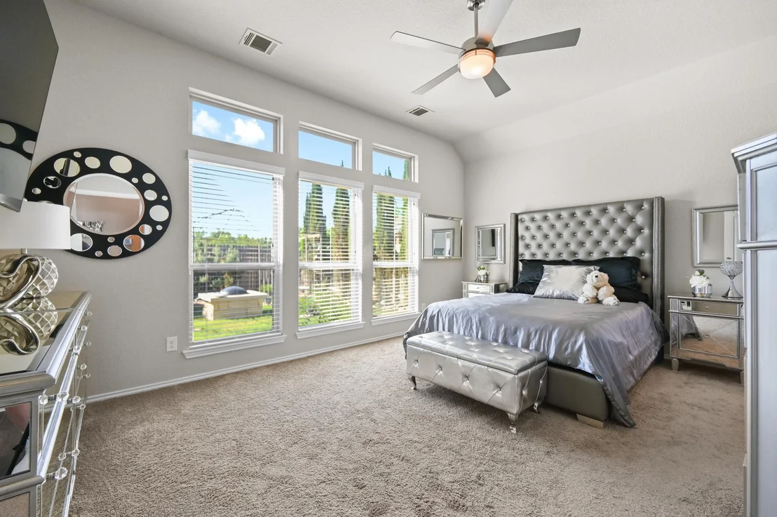 Photo of 373 LACEY OAK LOOP
