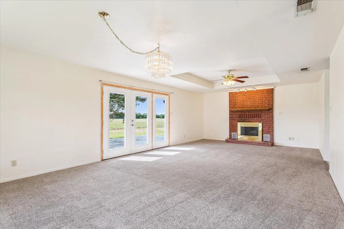 Photo of 2465 Old Waco RD
