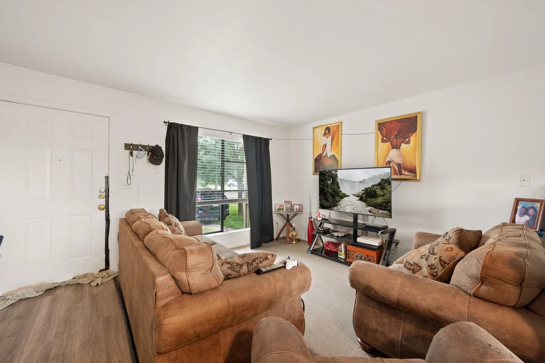 Photo of 128 Hillside DR