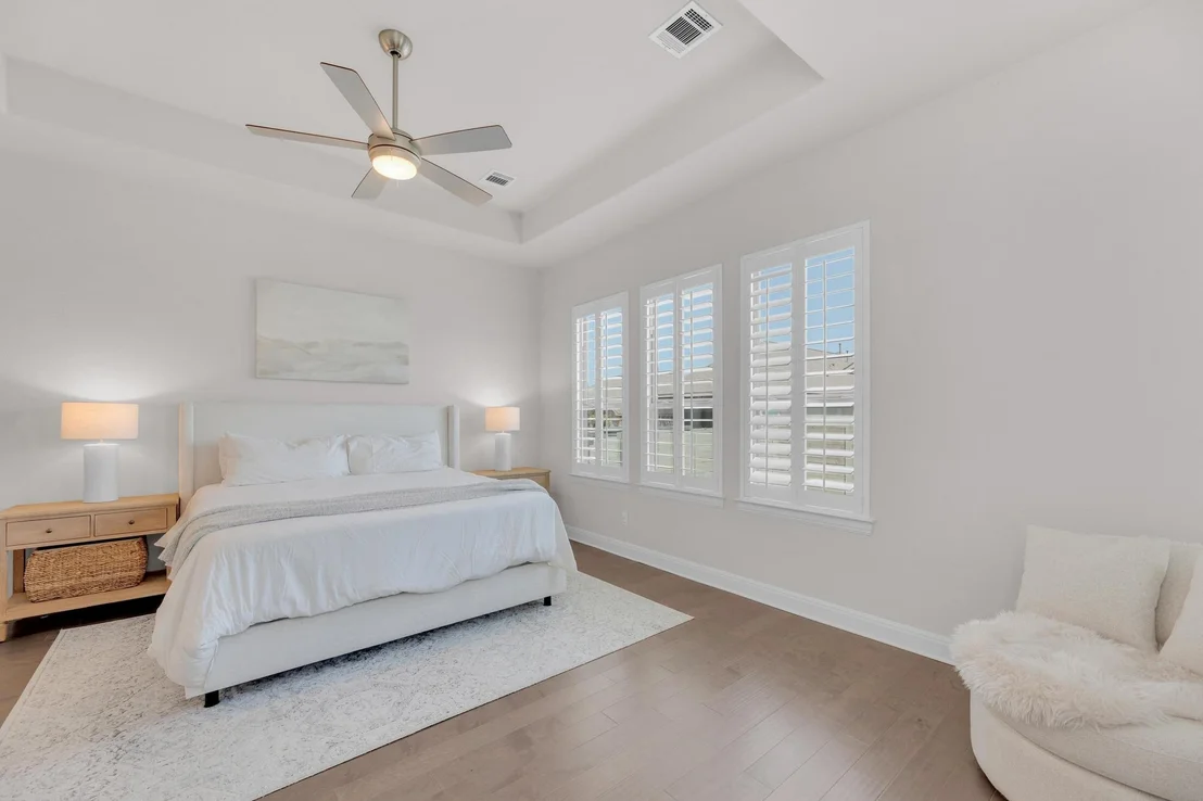 Photo of 704 Sunset Vista DR