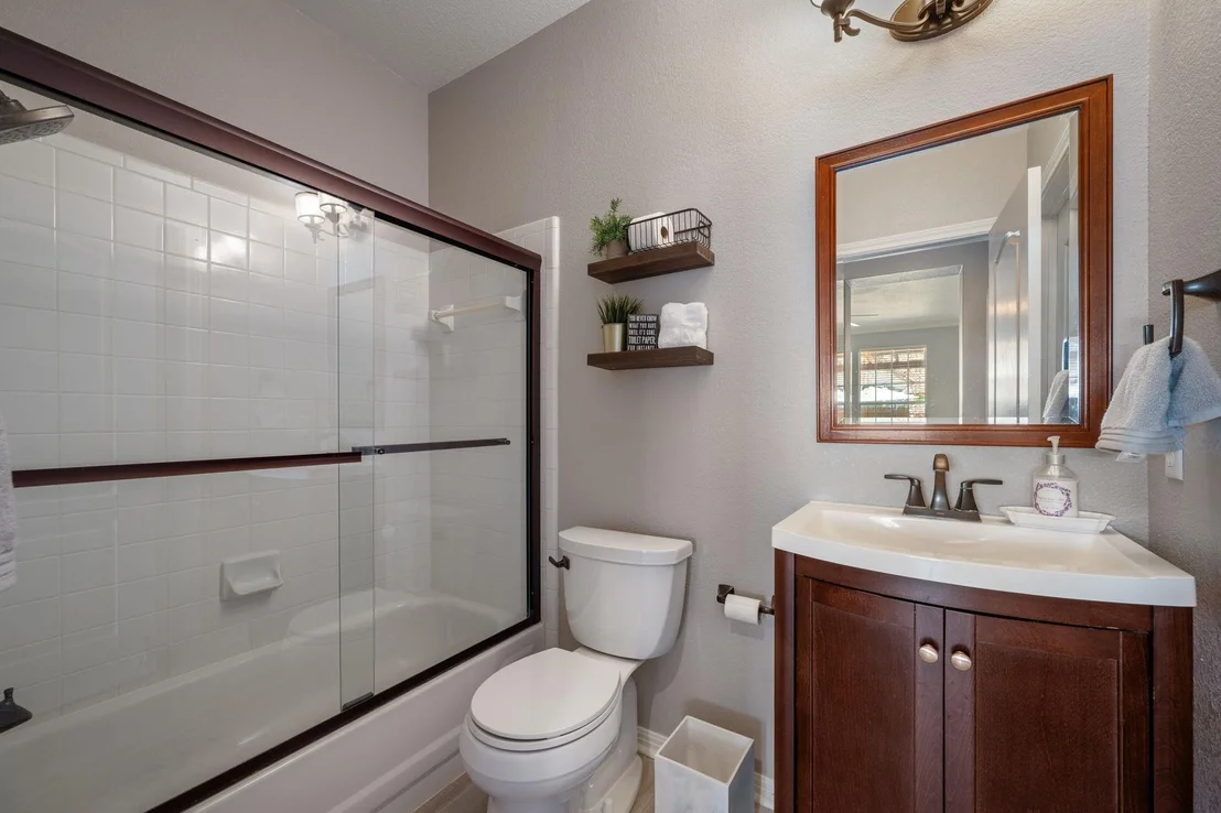 Photo of 10001 Lachlan DR
