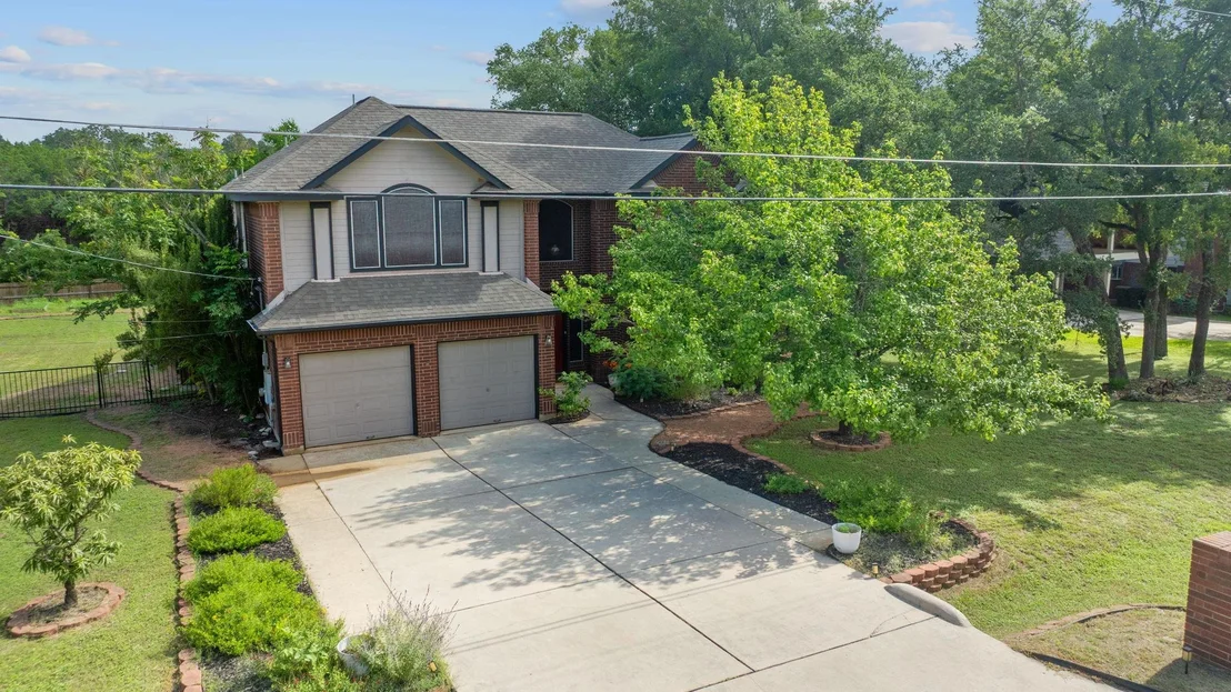 Photo of 222 Primrose DR
