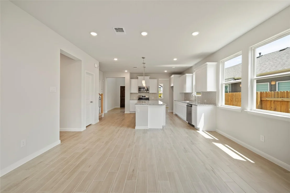 Photo of 332 Stellar Wind DR