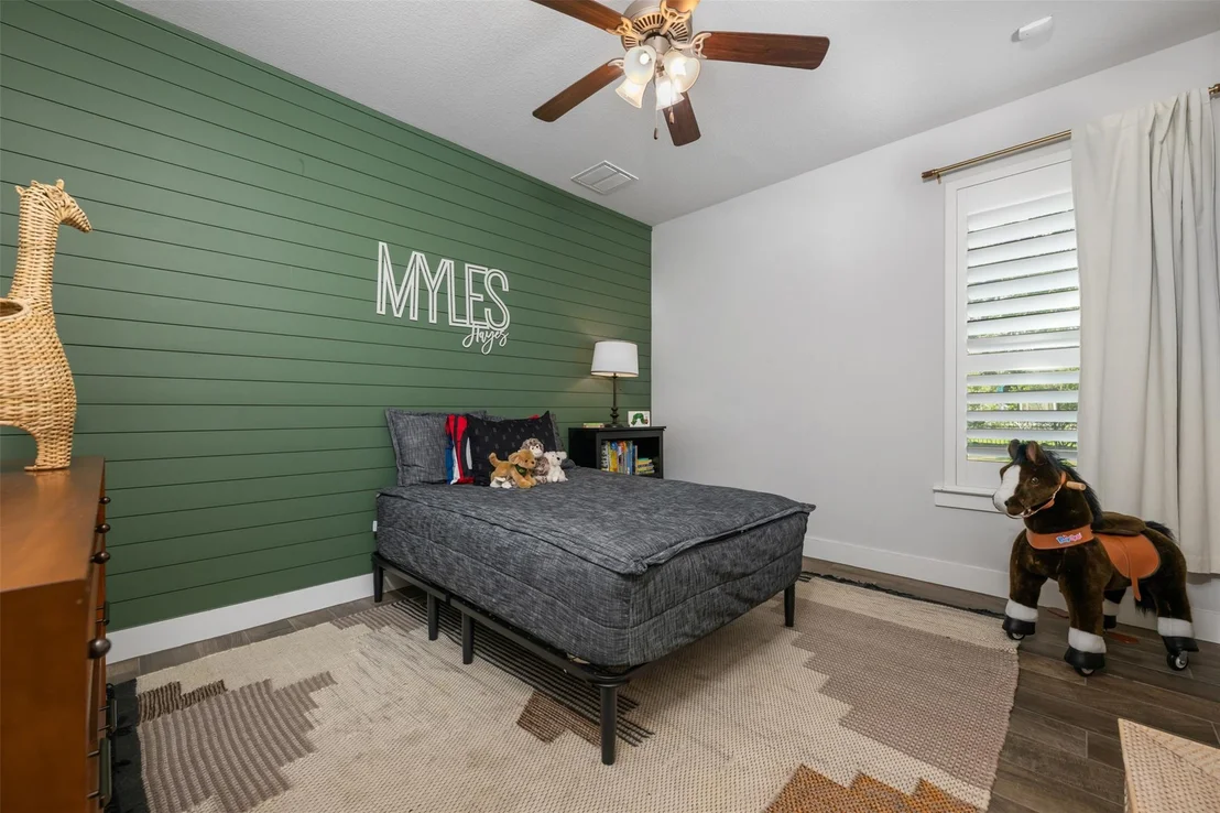 Photo of 220 Highland Oaks