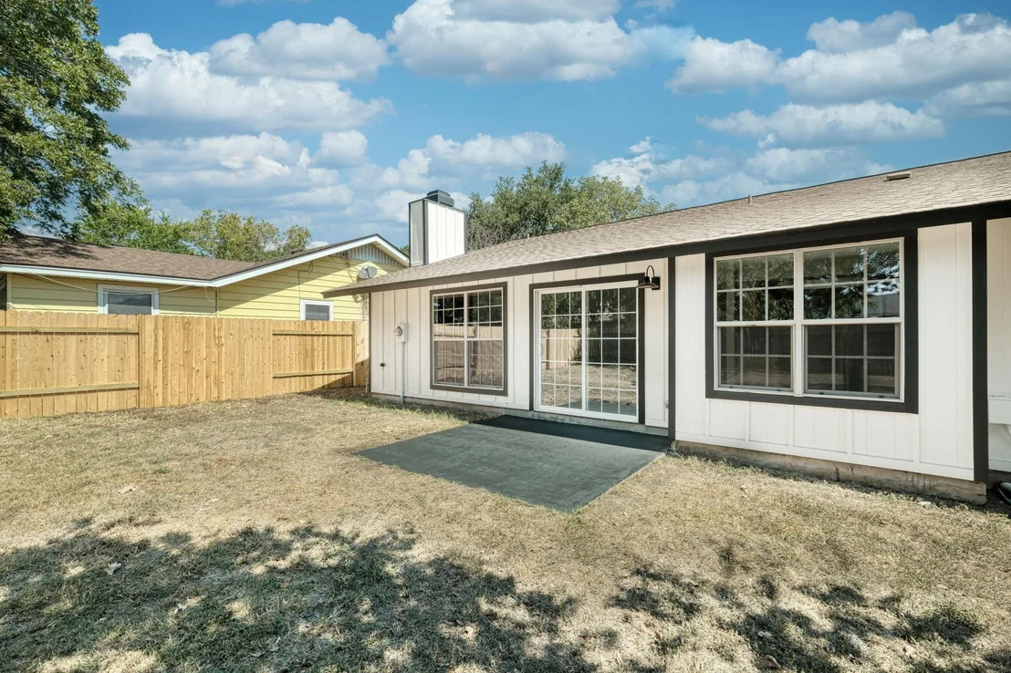 Photo of 1702 Wagon Gap DR