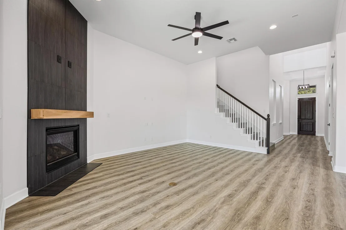 Photo of 162 Topaz CIR