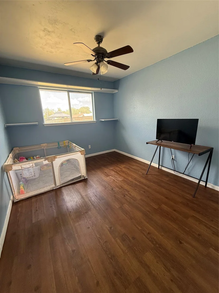 Photo of 907 Vernon DR