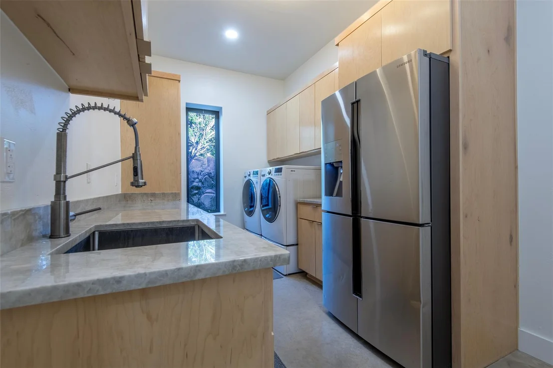 Photo of 247 Peninsula DR