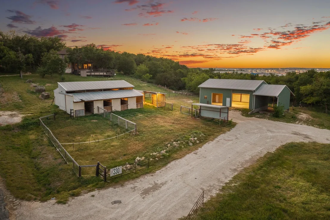 Photo of 330 County Road 166