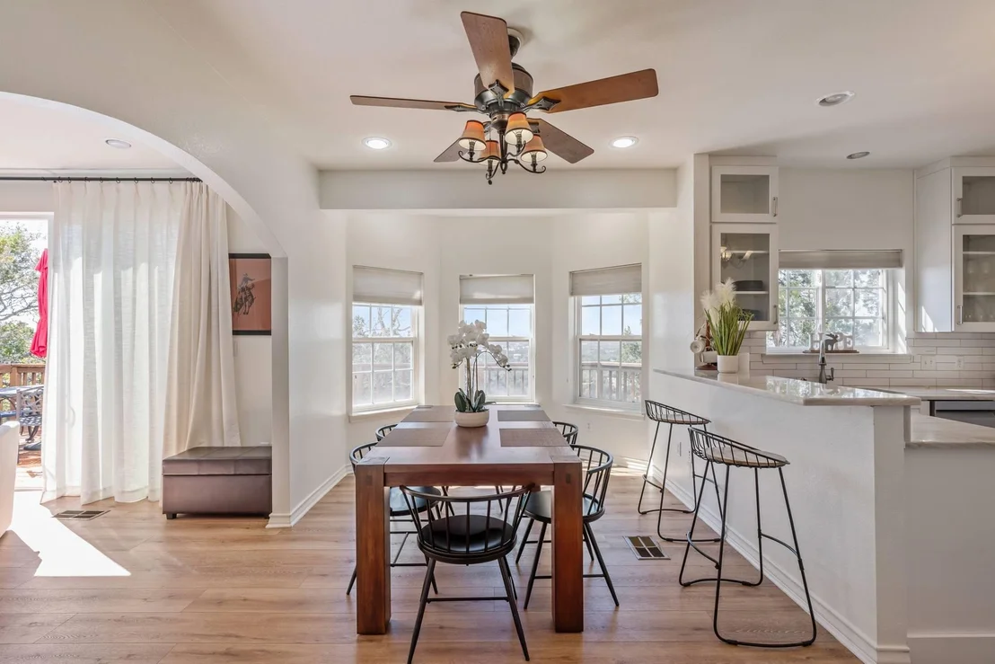 Photo of 8101 Breeze WAY