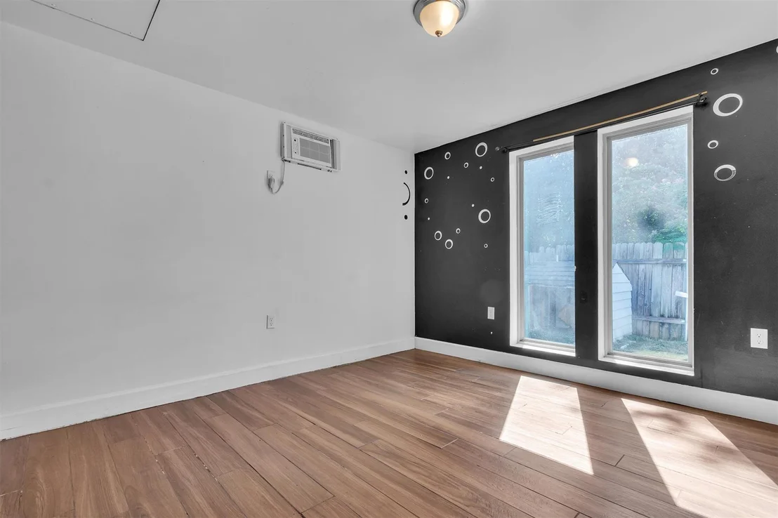 Photo of 5000 Fontenay DR