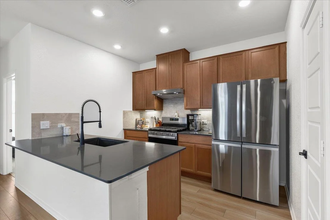 Photo of 223 Pitkin DR