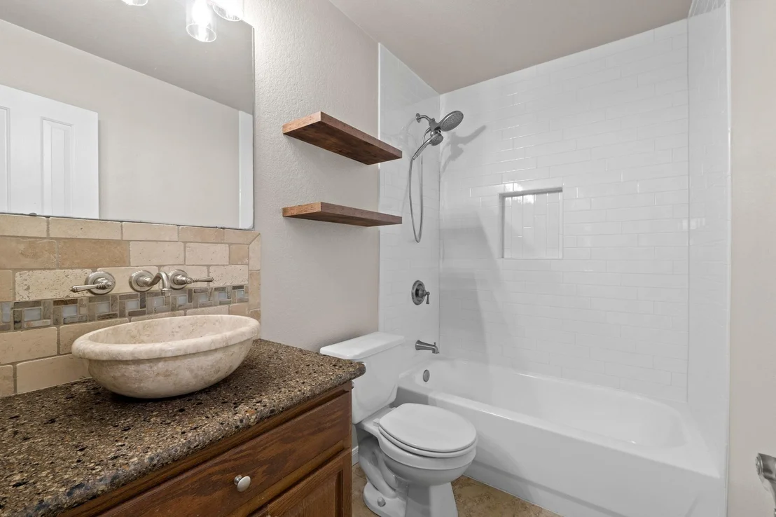 Photo of 1104 Camden CV
