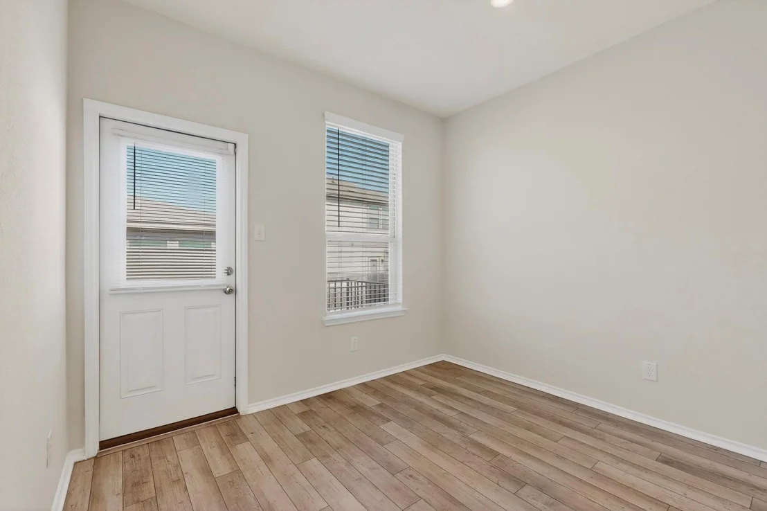 Photo of 429 Stone Water LN