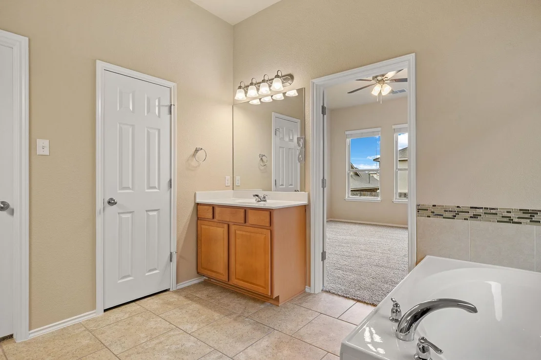 Photo of 536 Peregrine WAY
