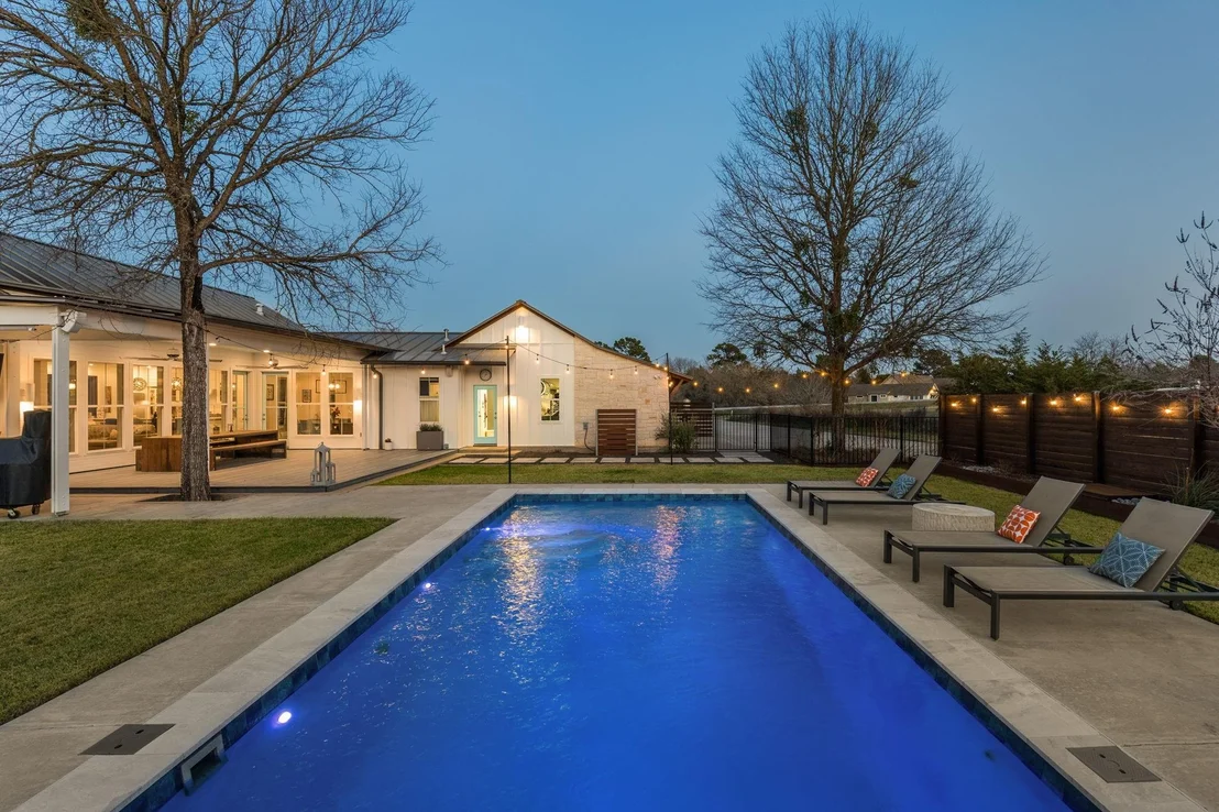 Photo of 220 Estate ROW