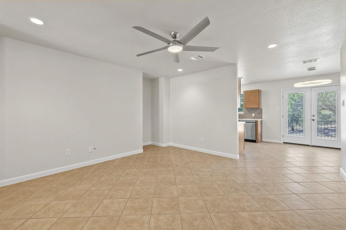 Photo of 21518 Horseshoe LOOP