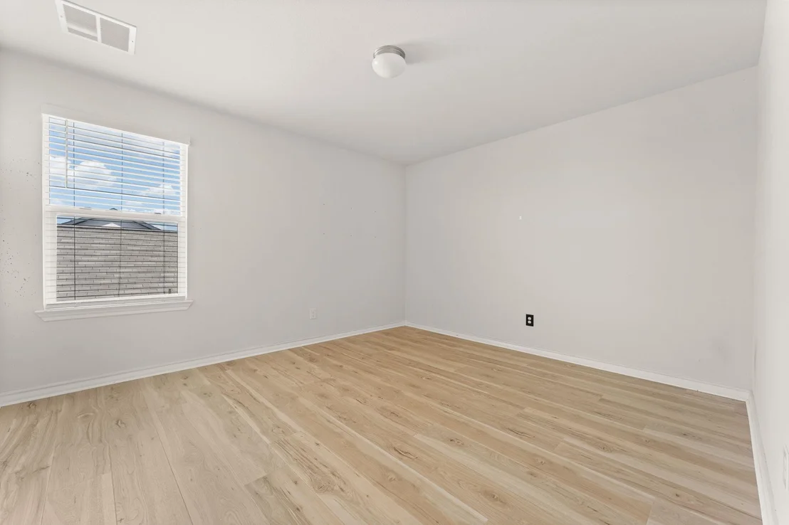 Photo of 200 Caisson TRL