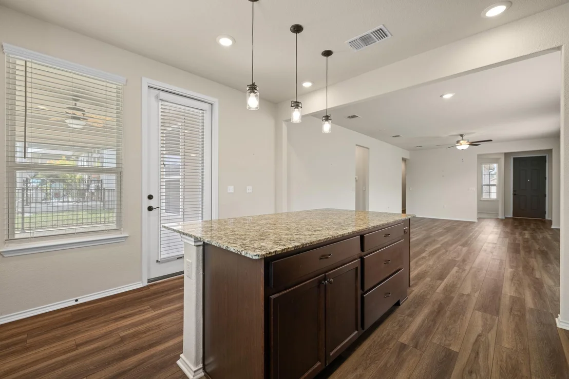 Photo of 716 Kitty Hawk RD