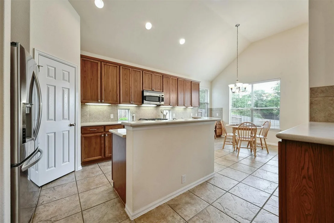 Photo of 204 Saddleback RD
