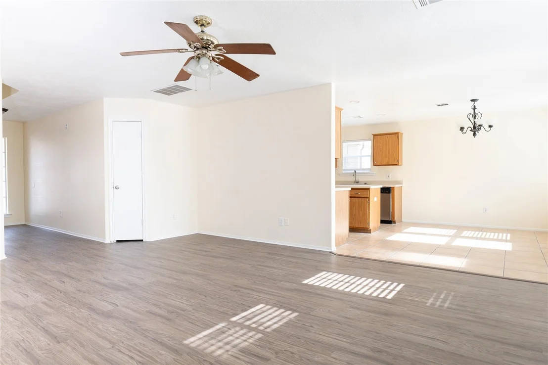 Photo of 1705 Sylvia LN