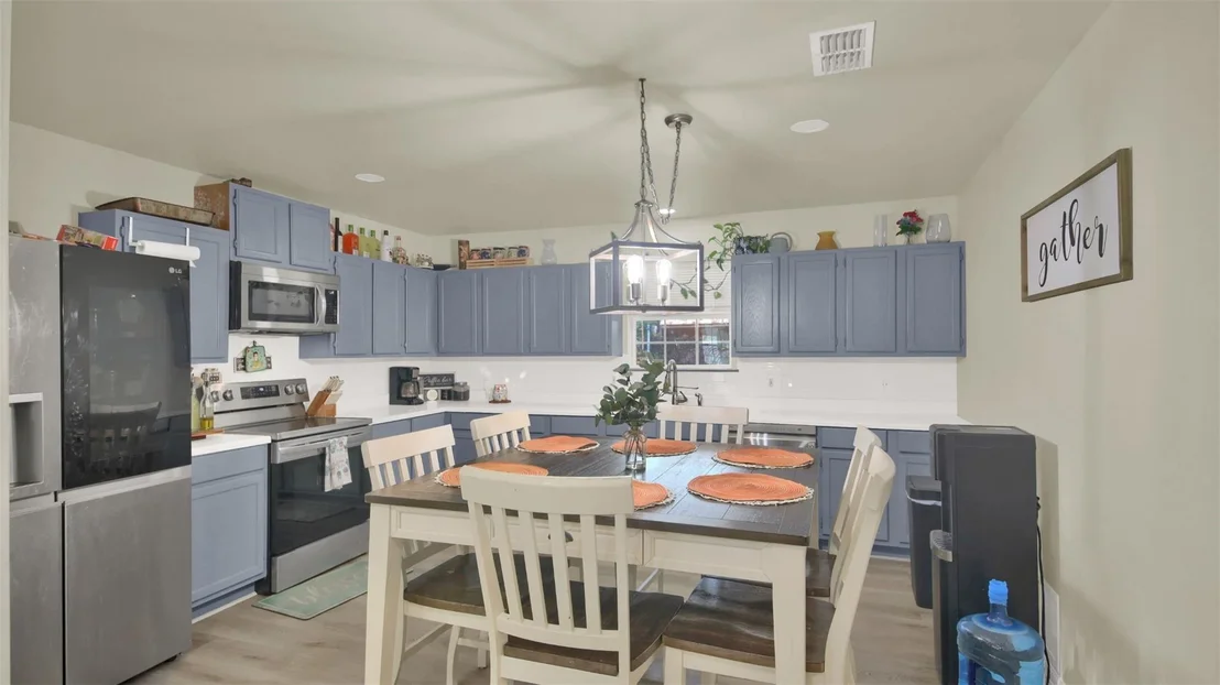 Photo of 115 Rangeland RD