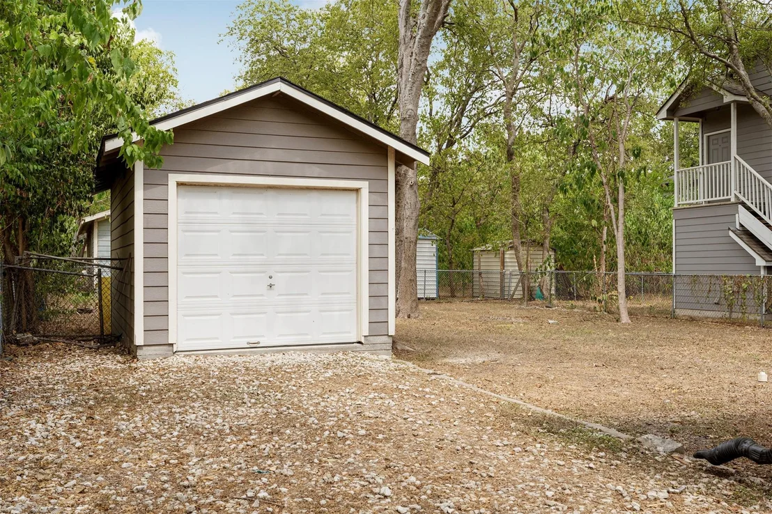 Photo of 500 Denson DR