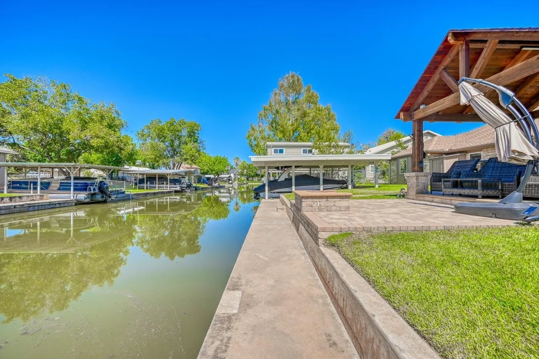 Photo of 507 N Beach DR