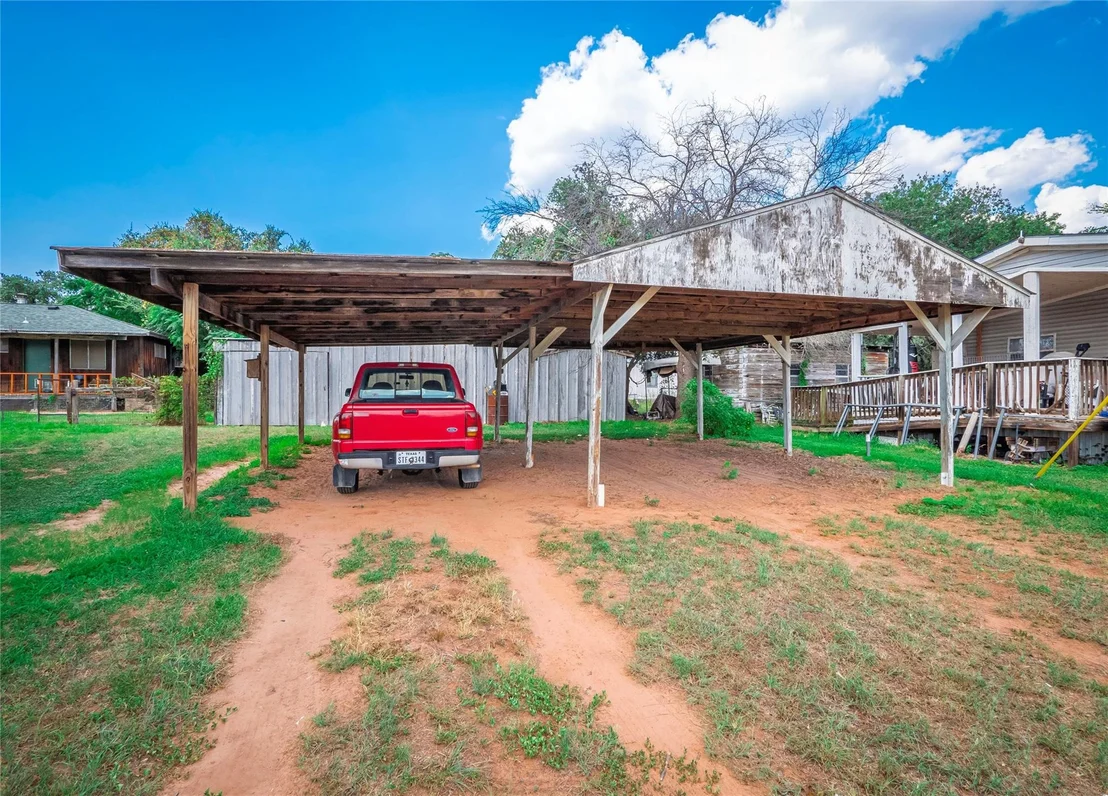 Photo of 1126 Apache DR