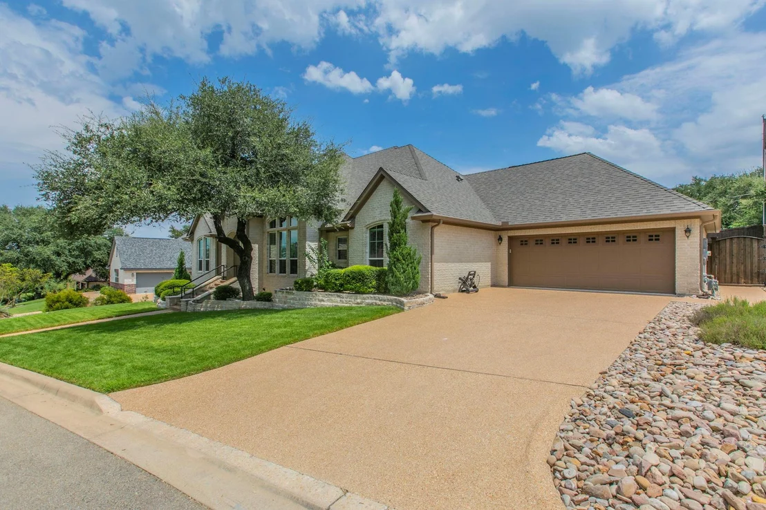 Photo of 1635 Alta Vista LOOP