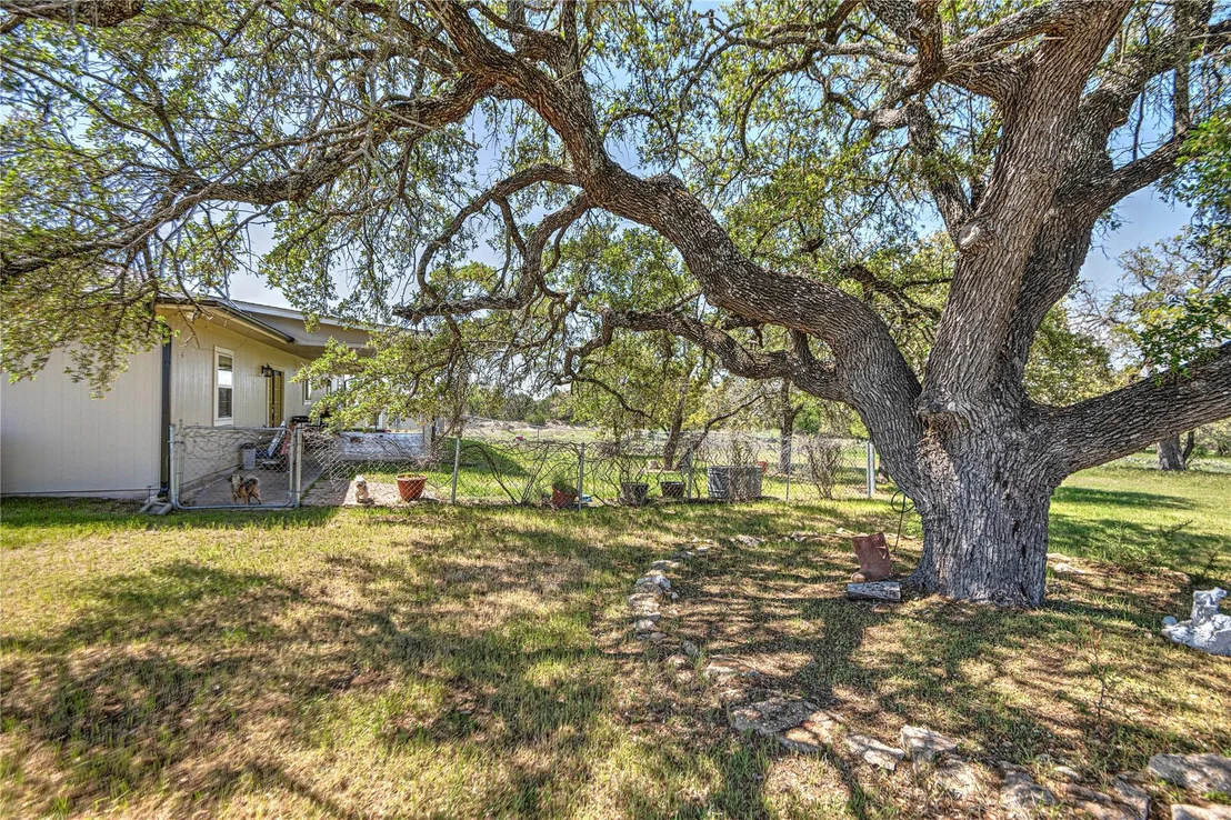 Photo of 1301 Oak Spring RD