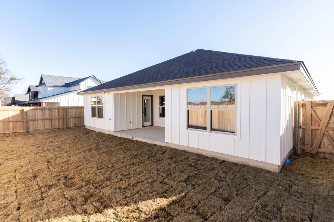 Photo of 2123 Blackhawk LOOP