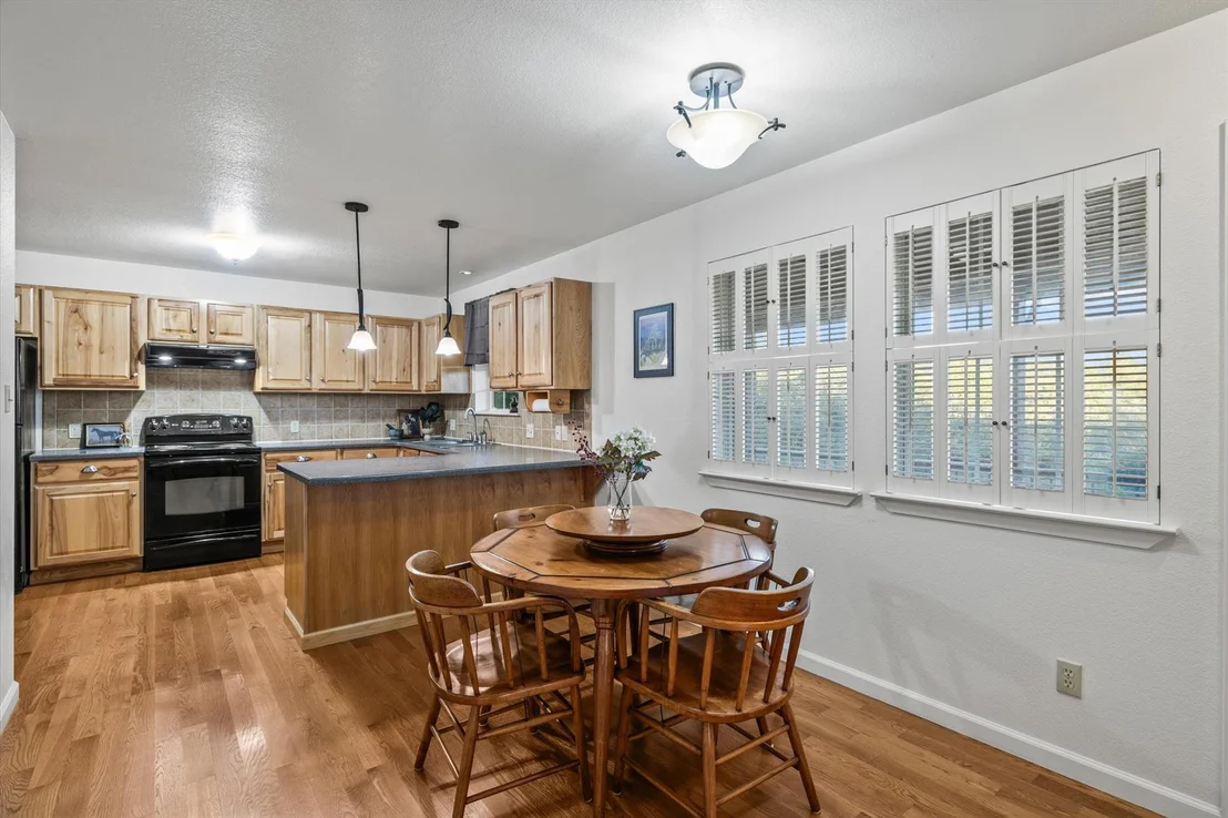 Photo of 3204 Tabletop Mountain DR