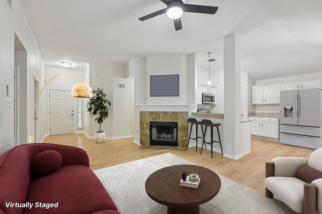 Photo of 500 Britni LOOP