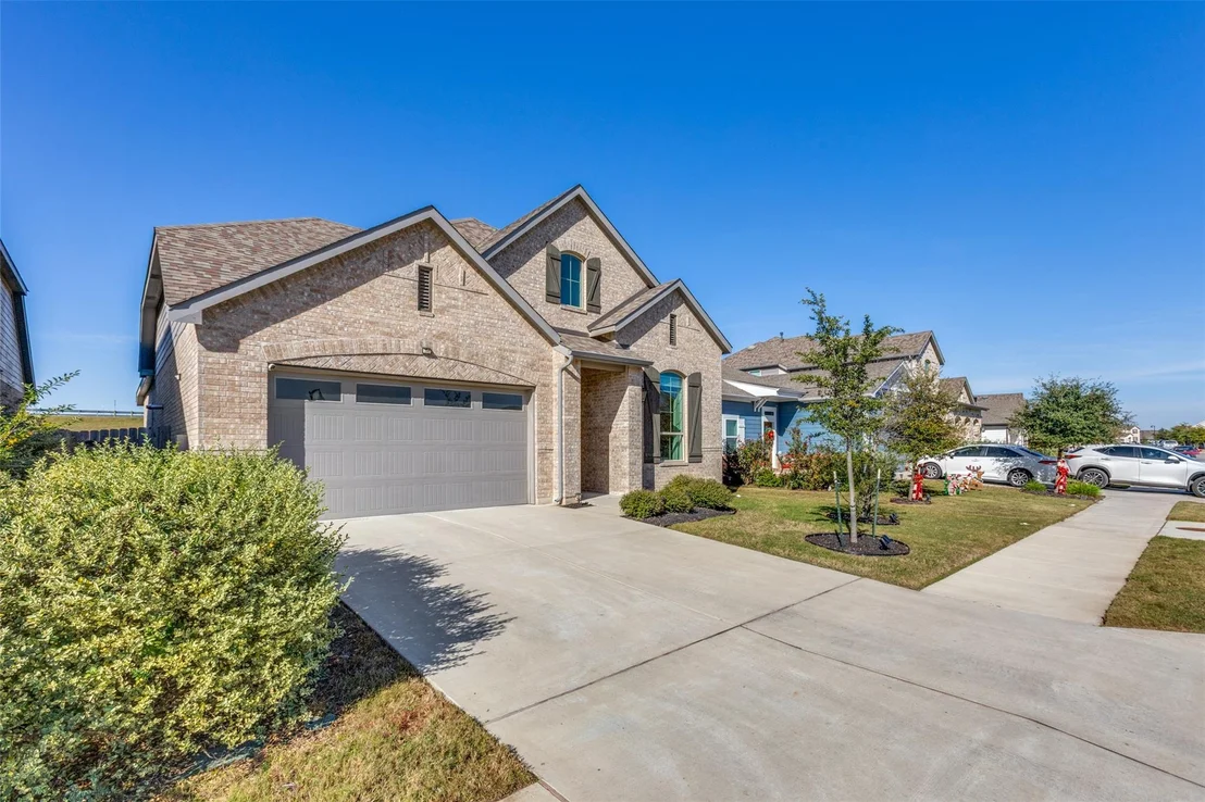 Photo of 409 Mangold DR