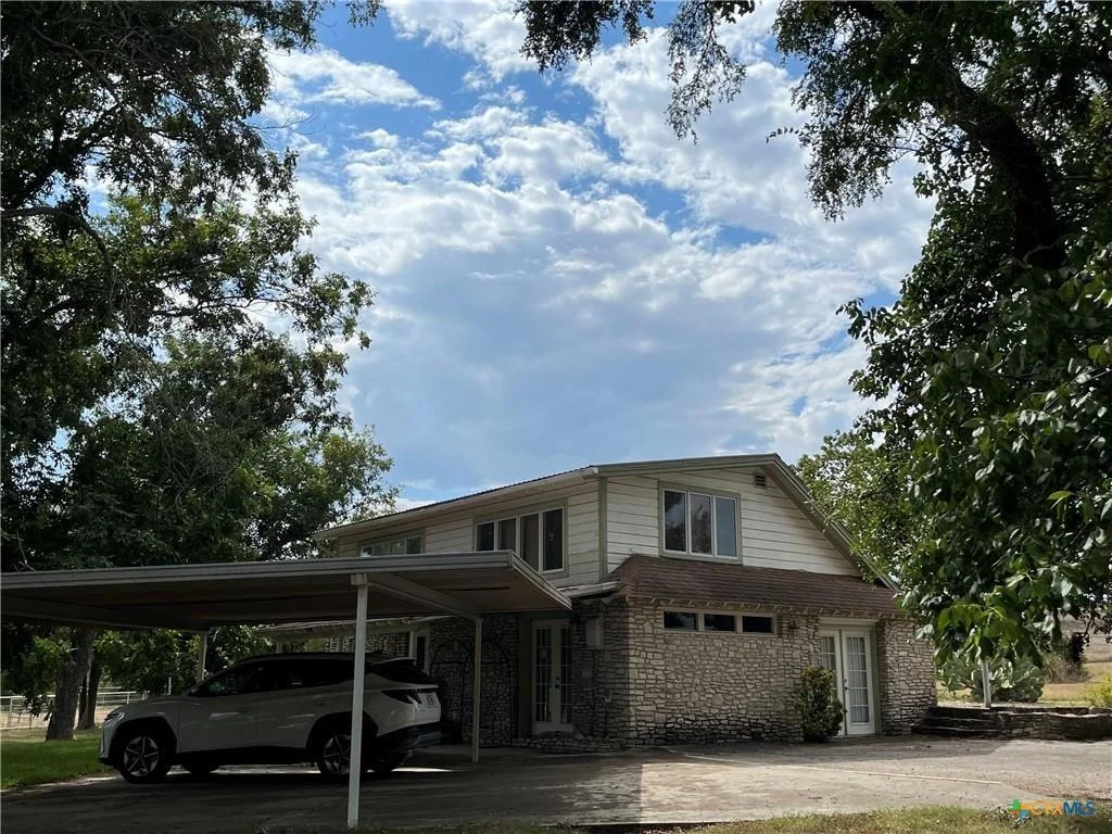 Photo of 4009 N Highway 183