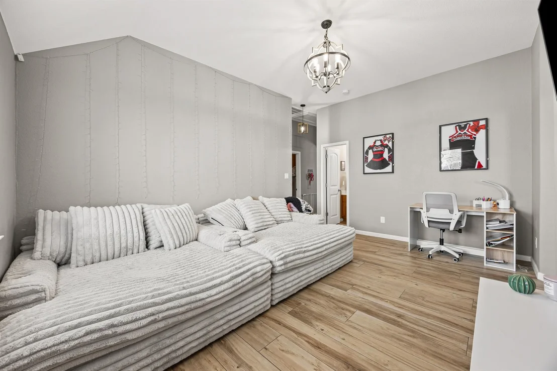 Photo of 407 Victoria DR