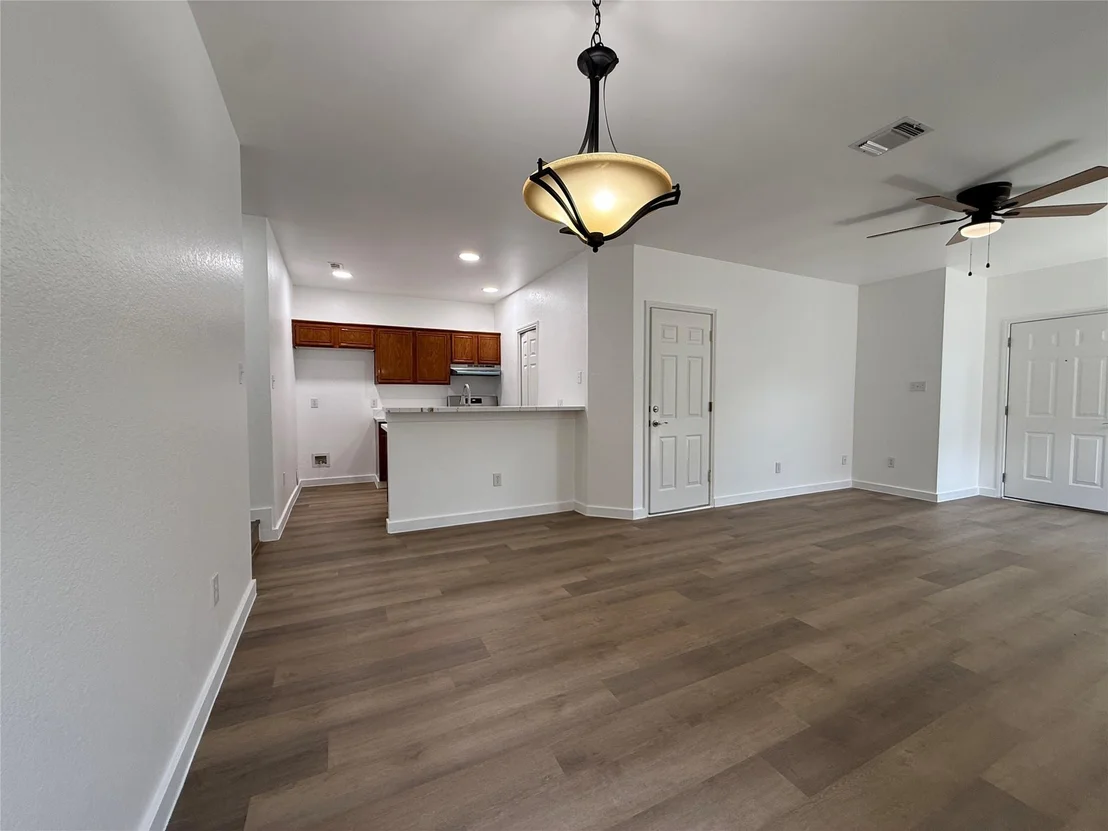 Photo of 1621 Parkfield CIR