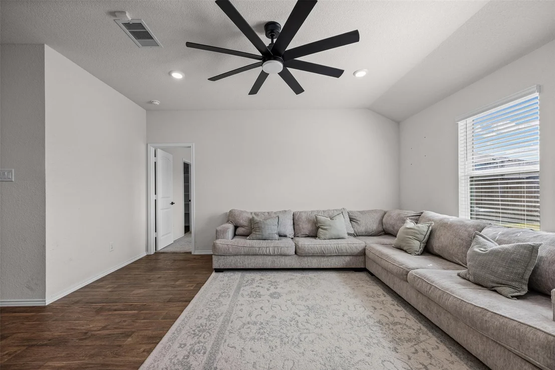 Photo of 325 Granary DR