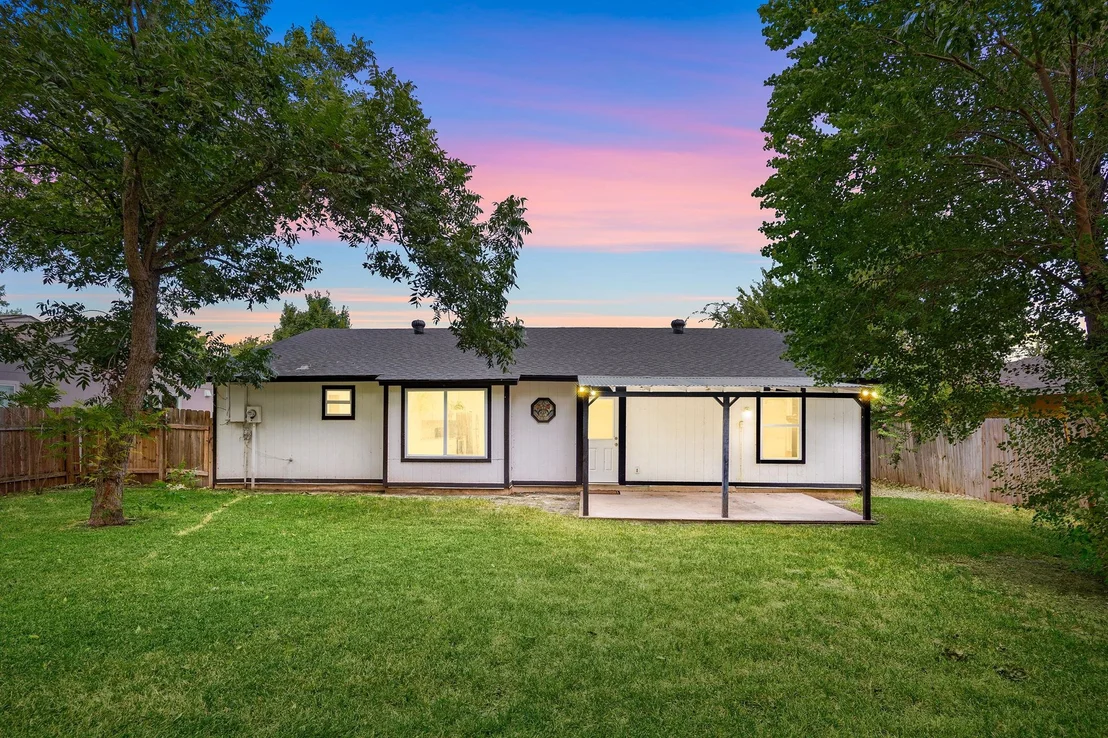 Photo of 1501 Sagebrush DR