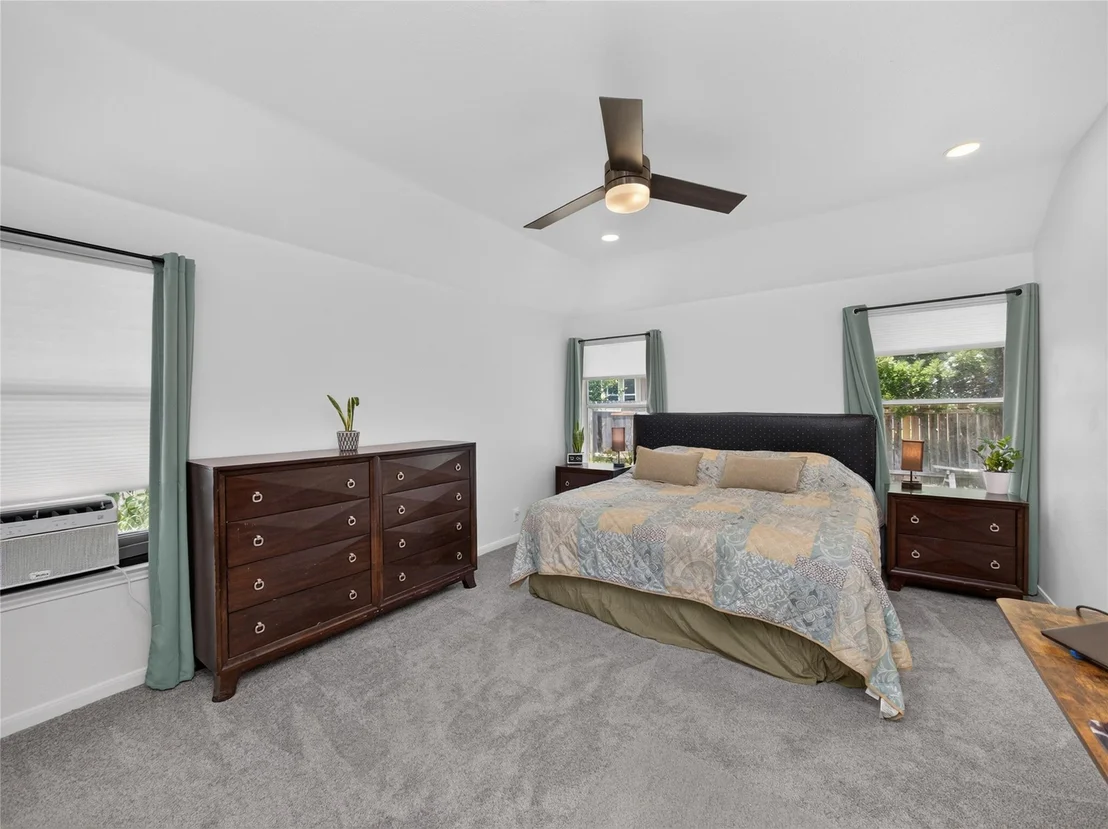 Photo of 105 Dogwood DR