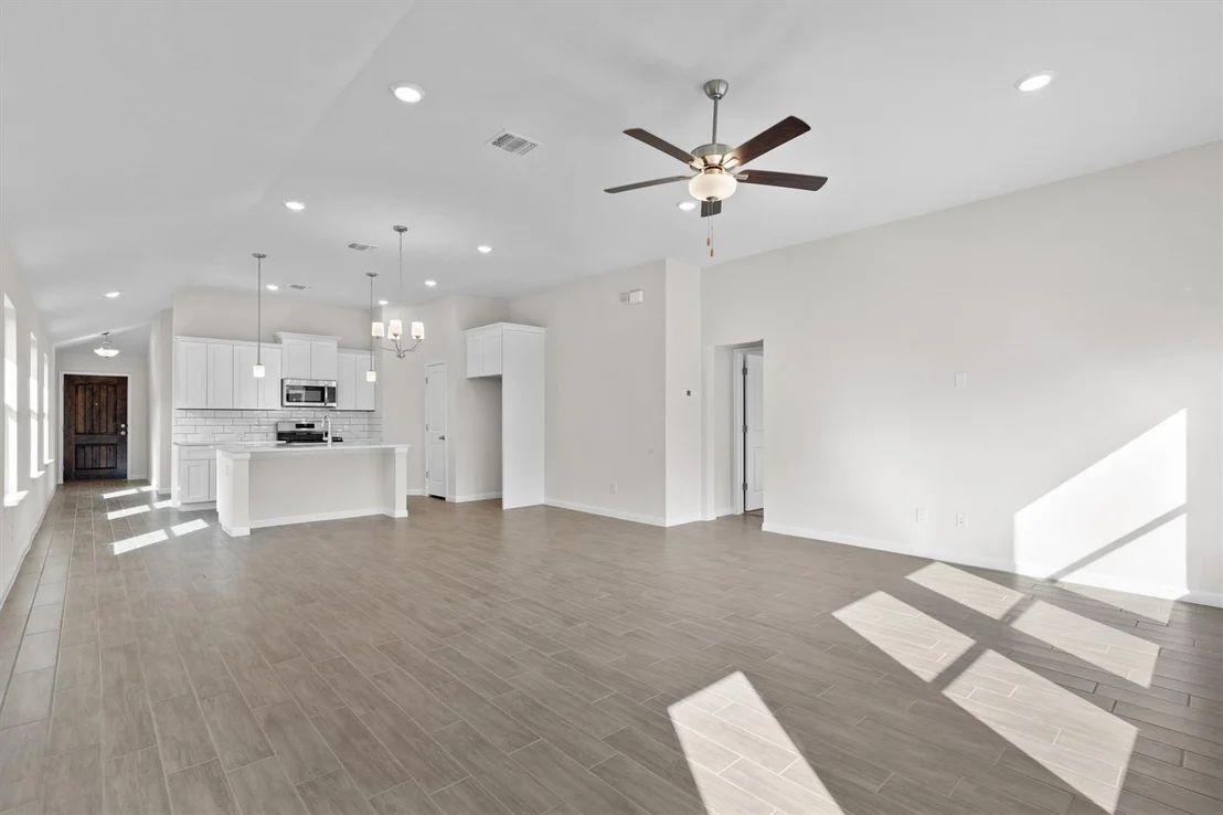 Photo of 417 Stellar Wind DR