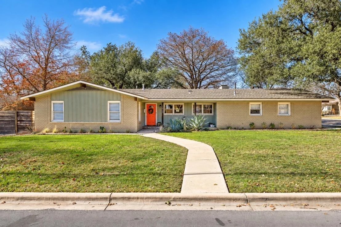 Photo of 1802 Hutto RD