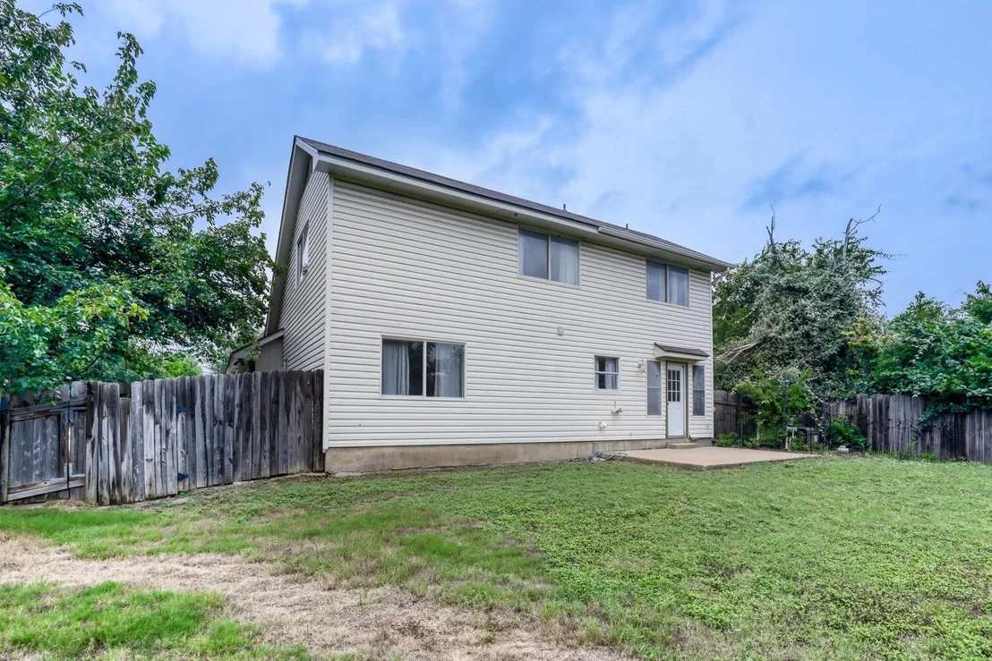 Photo of 1910 Ireland DR